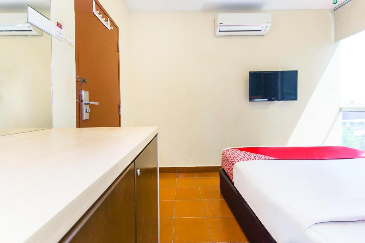 Oyo 90429 Hotel Narasindo クアラルンプール エクステリア 写真