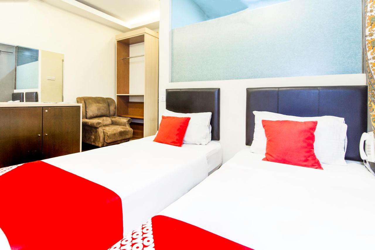 Oyo 90429 Hotel Narasindo クアラルンプール エクステリア 写真