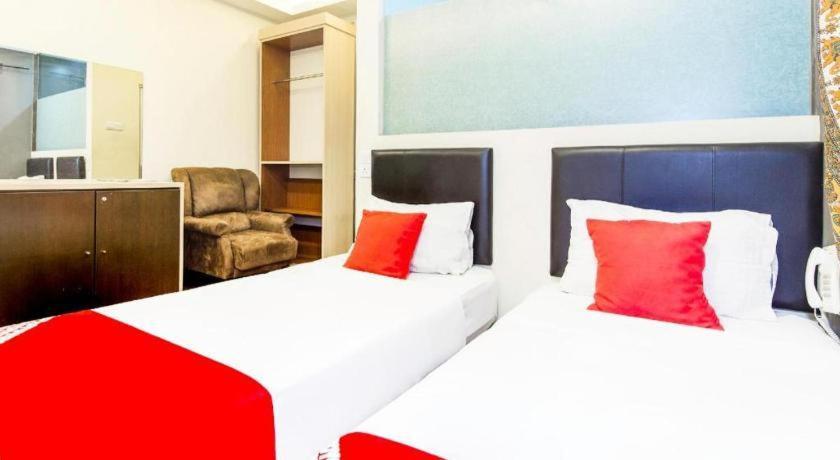 Oyo 90429 Hotel Narasindo クアラルンプール エクステリア 写真